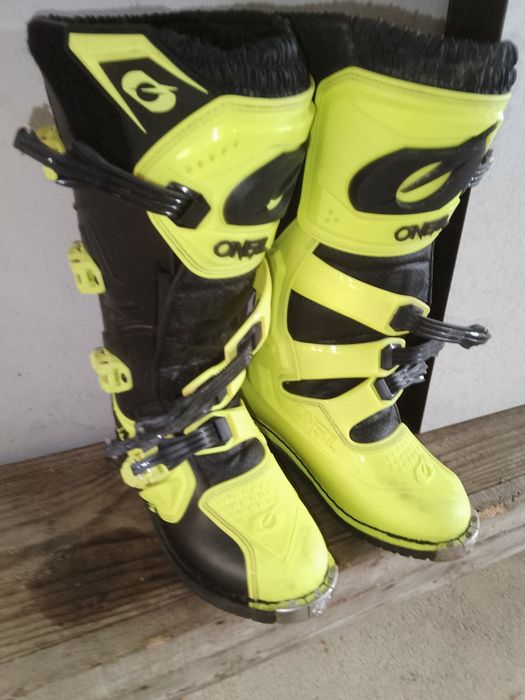 Botas de cross semi novas