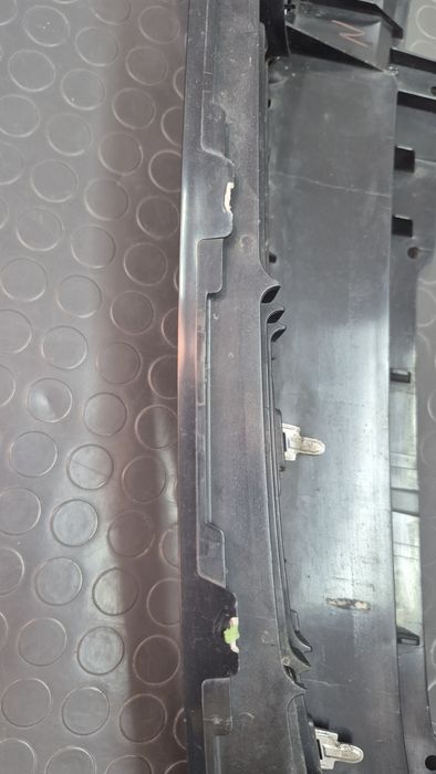 Передня решітка Toyota Camry V50/V55