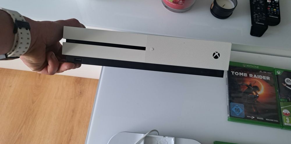 Konsola Xbox One
