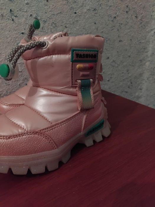 Зимові чобітки для дівчинки