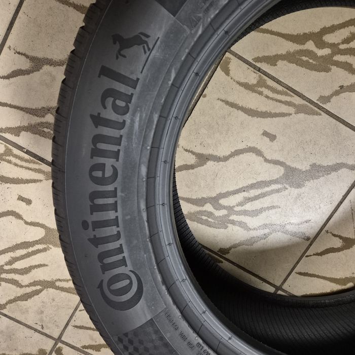235/60R 18 Continental zima