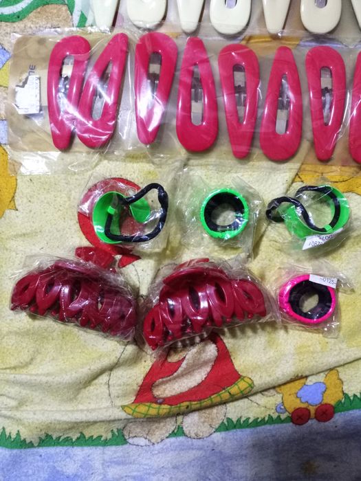 Ganchos e molas para cabelo