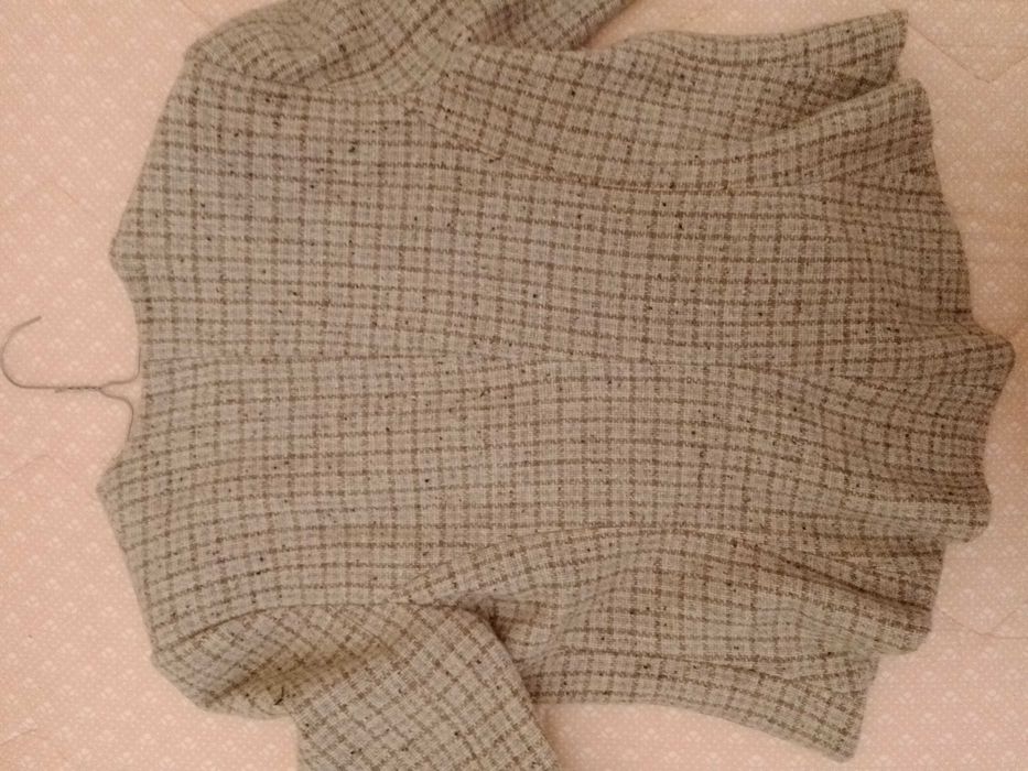 Casaco peça única, inspiração vintage com cauda