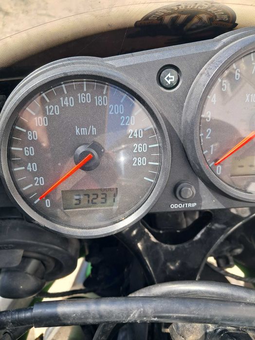 Vendo NINJA ZX9R ano 2002