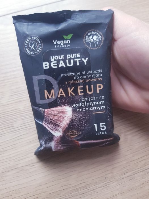 Nowe nawilżane chusteczki do demakijażu marki Your Pure Beauty