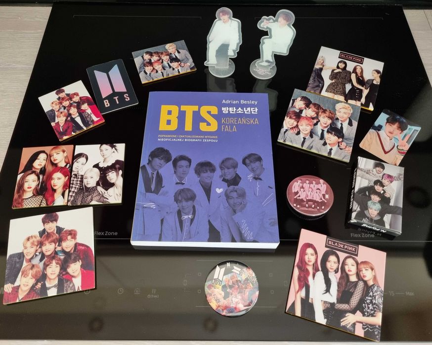 BTS książka i gadżety K-POP