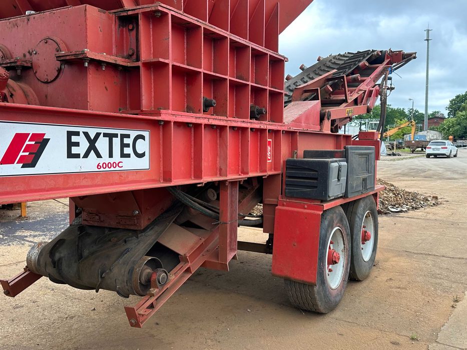 Kruszarka EXTEC Caterpillar