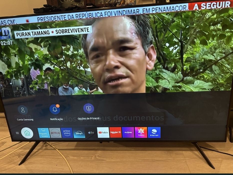 QLED SAMSUNG 49"faço entrega incluída no valor como nova EXCELENTE QUALIDADE DE IMAGEM