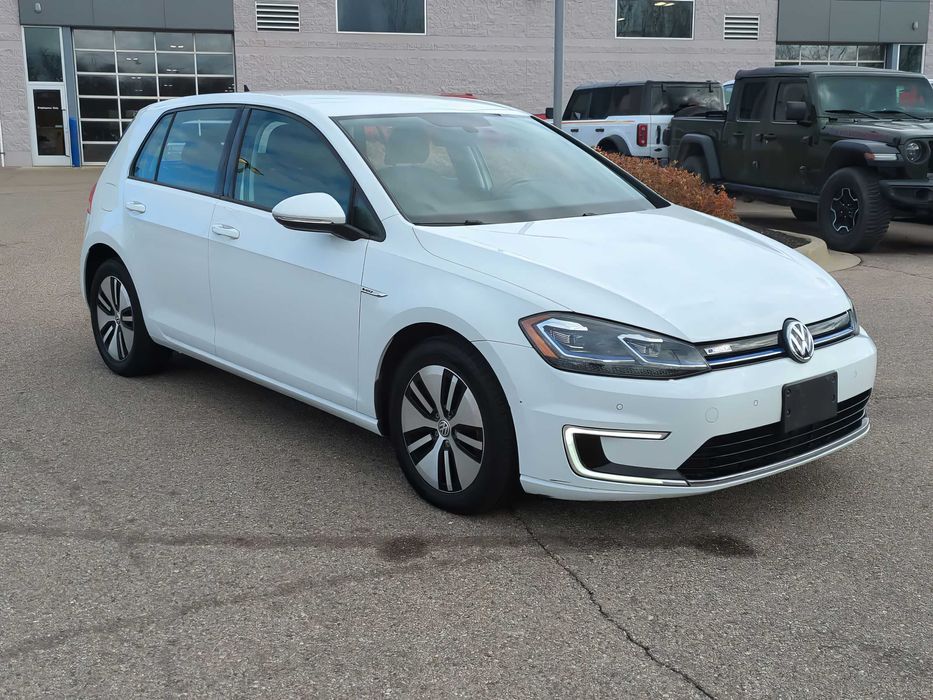 Volkswagen e-Golf SEL Premium      2017