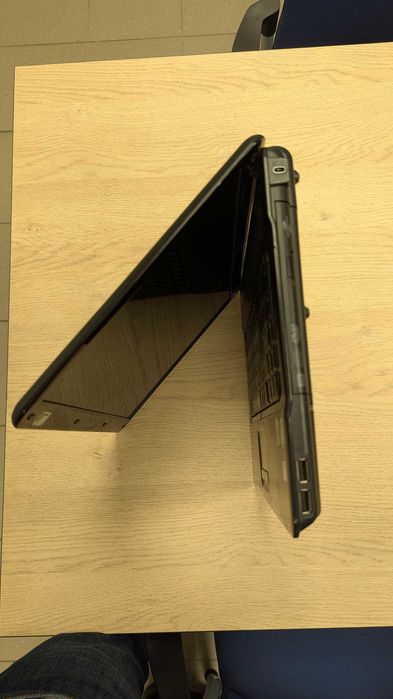 HP Compaq 6735s uszkodzony na części.