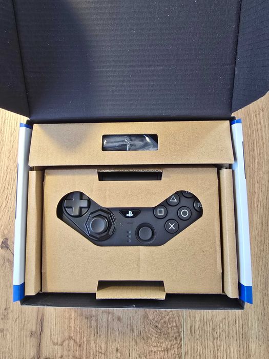 Геймпад Hori Fighting Commander OCTA Pro (PS5 / PC) Wireless