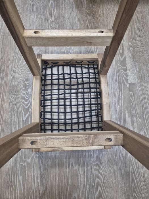 Bancos em madeira maciça