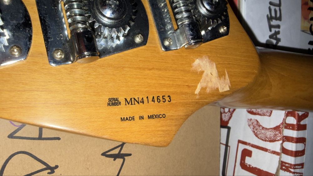 Baixo elétrico Fender Pawn Shop PJ Bass