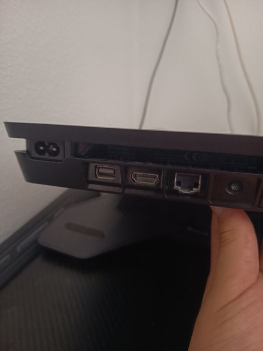 PS4 Slim 400GB (Firmware 13.50) – Troco por PS4 Desbloqueada