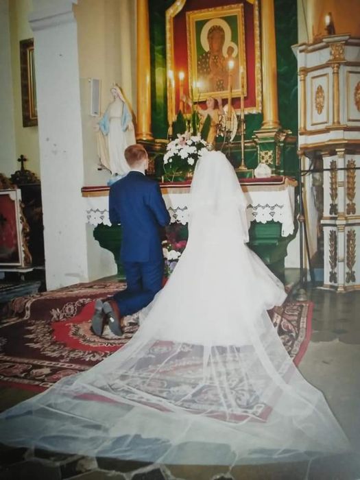 suknia ślubna z koronką