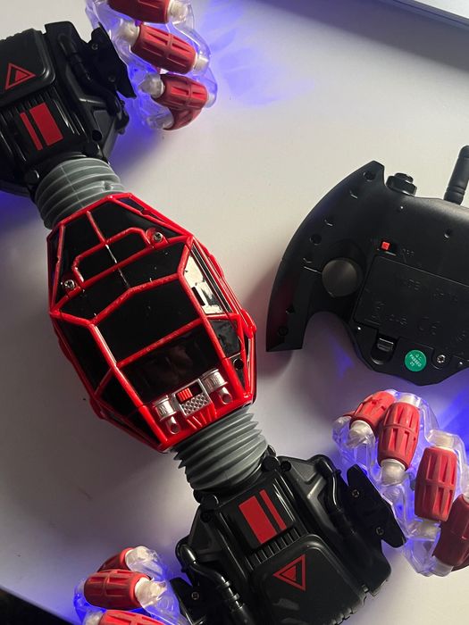 машинка на пульті управління