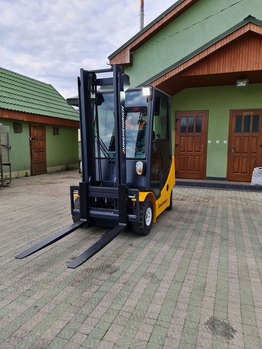 Кара Вилочный погрузчик Jungheinrich Diesel  свіжопригнаний DFG 320s