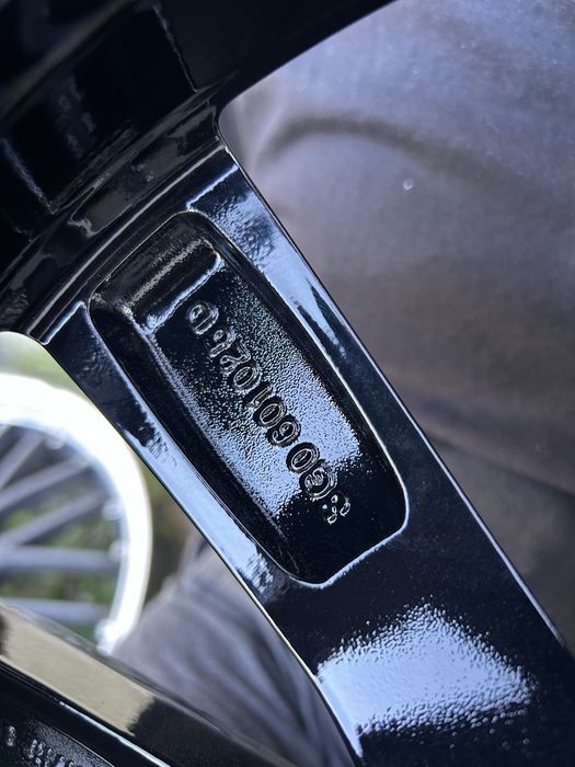 Диски 5/112r17 London Лондон Пасат Б8 Vaggroup PassatB8