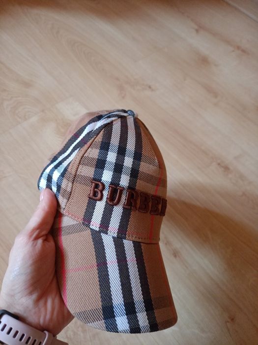 Czapka  Burbery .