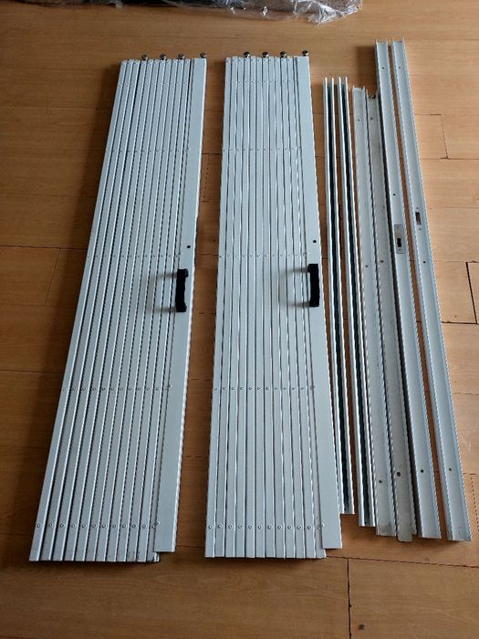 2 Window Lizards. Dimensions: 2.50×1.6064552024614787121