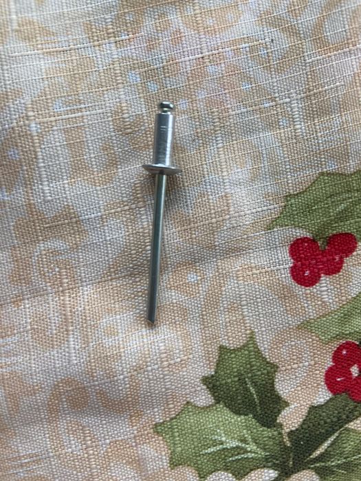 Заклепки спеціальні, трубчасті