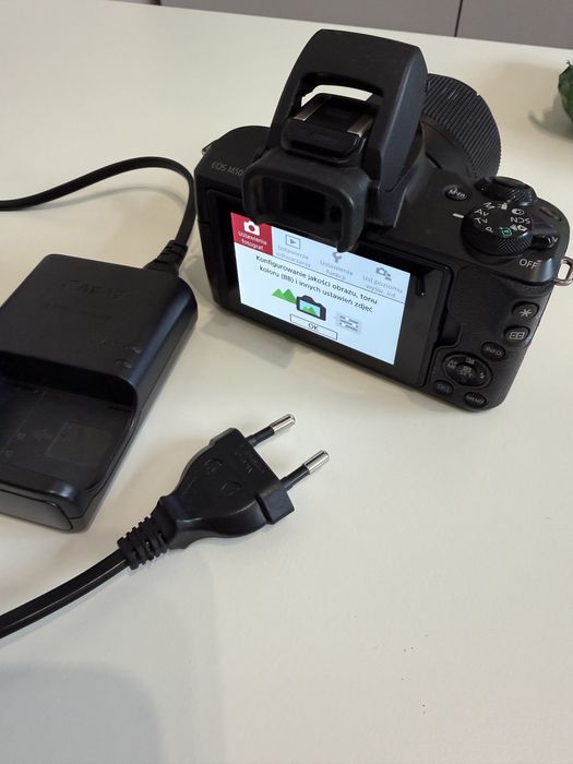 Aparat canon  eos m50