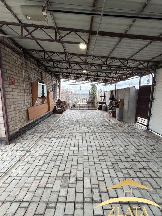 Продаж будинку на Зеленому