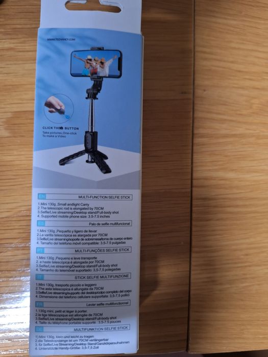 Vendo Vendo Mini Selfie Stick de 70 cmn com Bluetooth - Novo