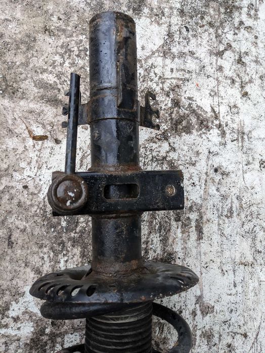 VW Volkswagen Transporter T5 2.5 TDI McPherson Amortyzator Prawy Przód