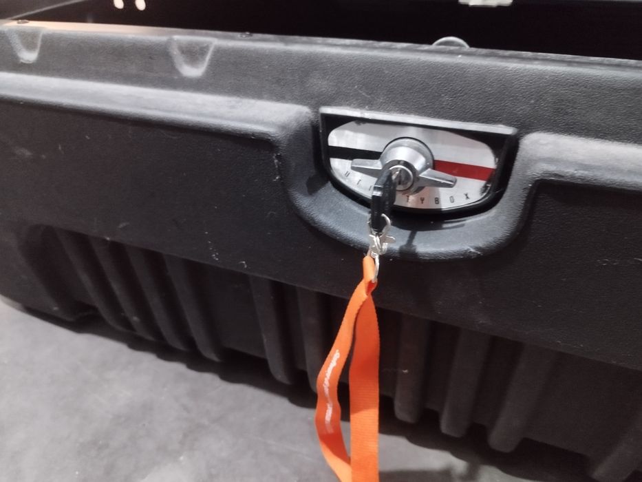 Caixa / BOX para Toyota Hilux Pick-up