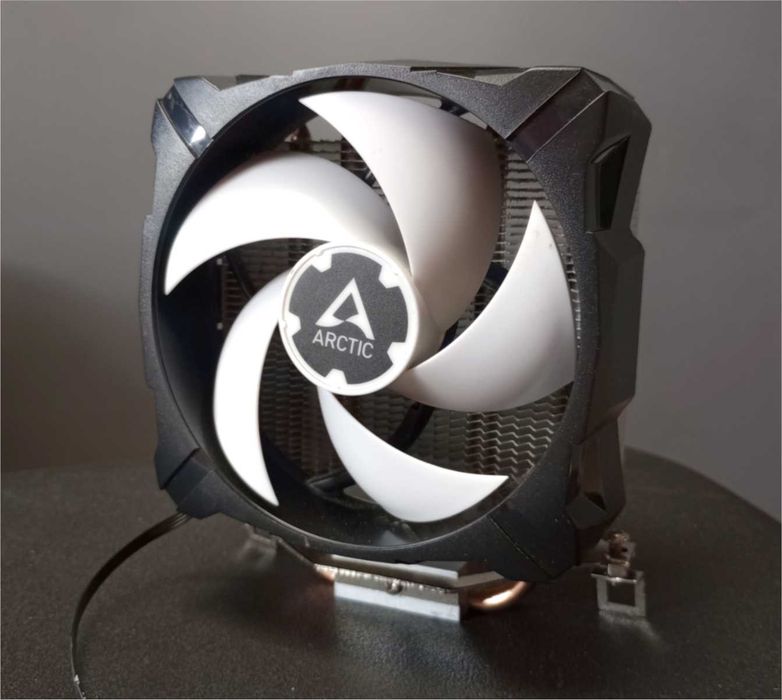 Chłodzenie procesora CPU Arctic Freezer 7 AMD