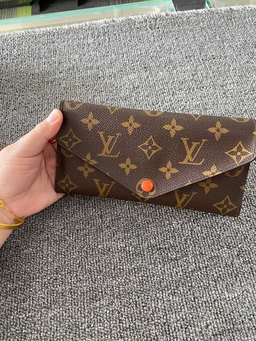 Louis Vuitton Victorine Mały portfel Róża Pomarańczowy przycisk