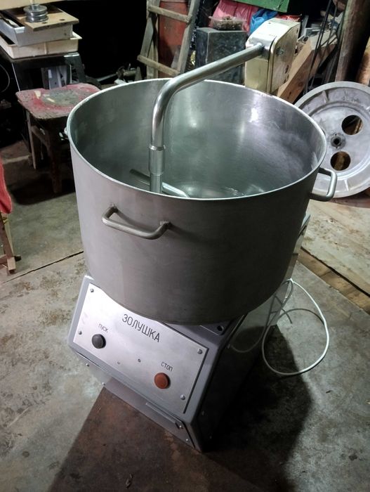 Тестомес тестомесильная машина МТМ 60,  60 литров