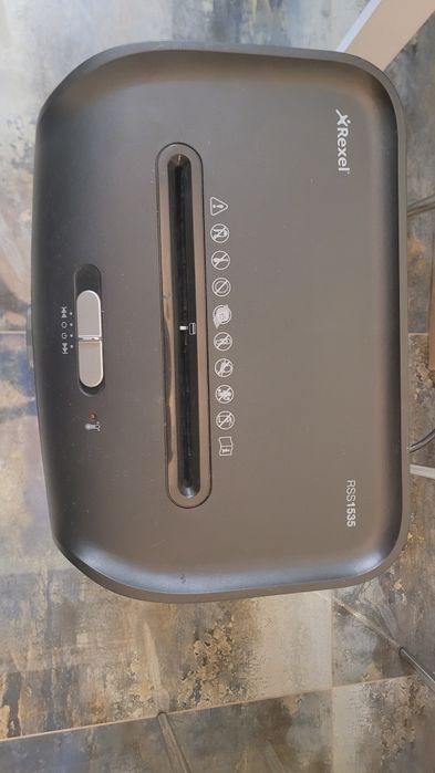 Шредер Rexel RSS1535