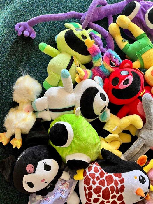 Продам велику партію м’яких іграшок одним набором