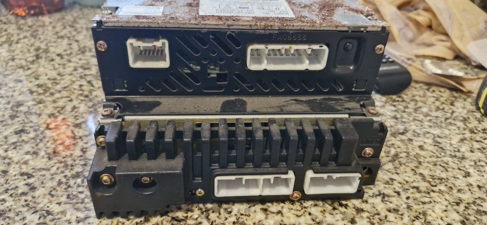 Radio Original Toyota Rav 4 de 2000 a 2004