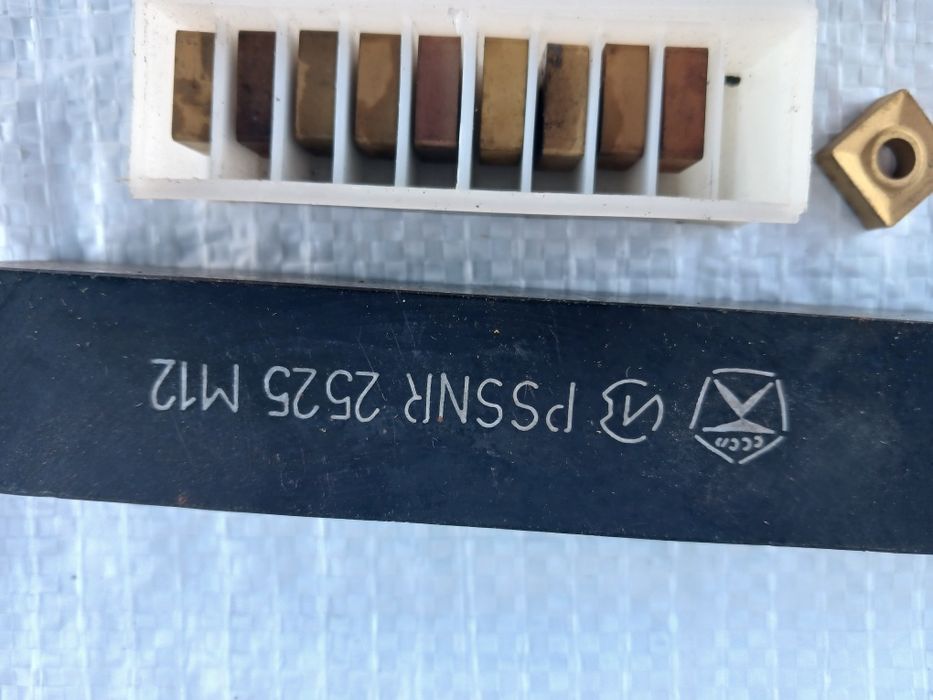 Резец с мех креплением комплект