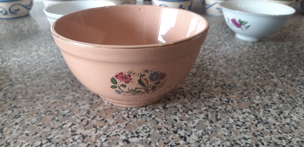 Set of 17 Various Bowls425230512989808645