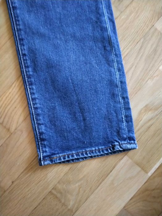 Jeansy męskie oryginalne firmy Levis, niebieskie, Stan BDB