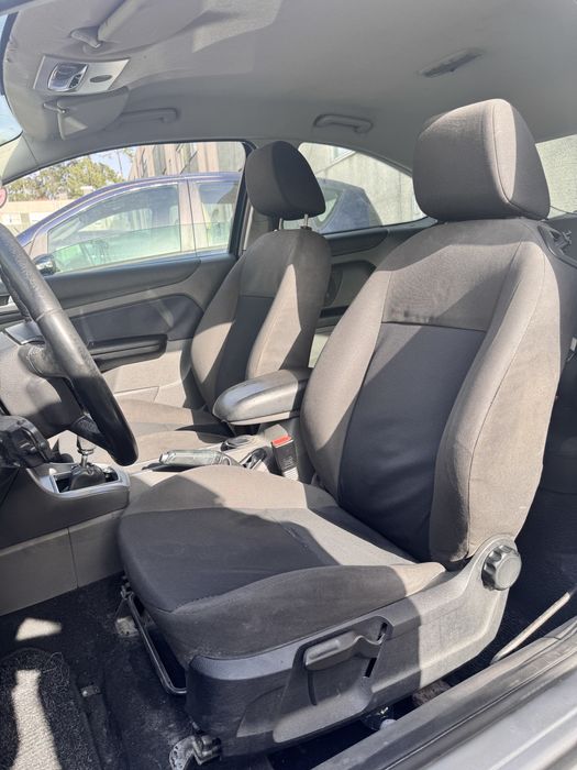 Ford focus 2007 com poucos kms