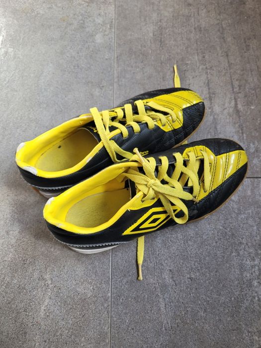 Buty sportowe, halówki, Umbro, r. 36