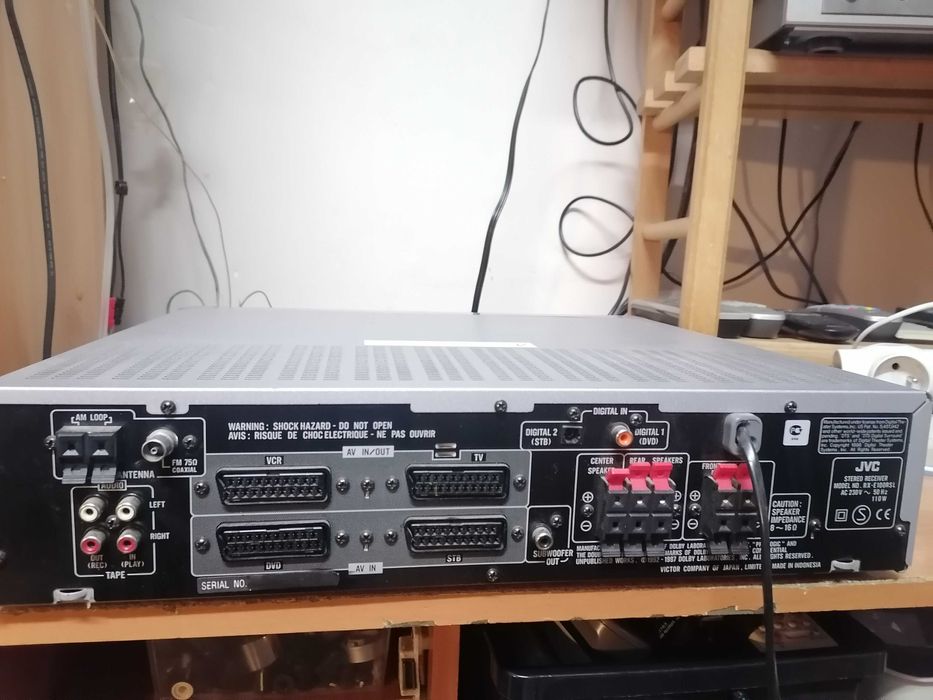 Amplituner JVC RX-E100R pilot
