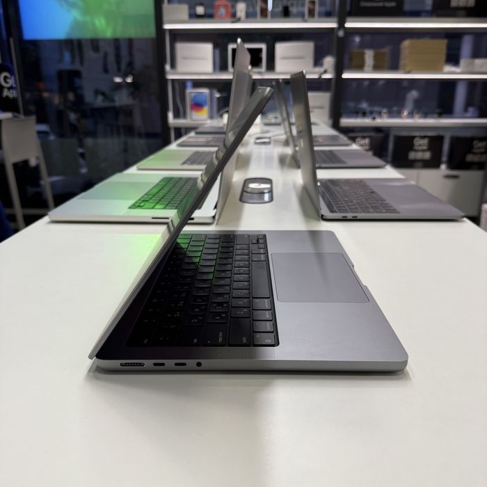 Ноутбук MacBook Pro 14 2023 M3/8GB/512GB ГАРАНТІЯ МАГАЗИН 77550