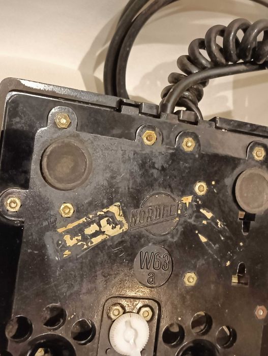 Stary  telefon RFT - bakelit