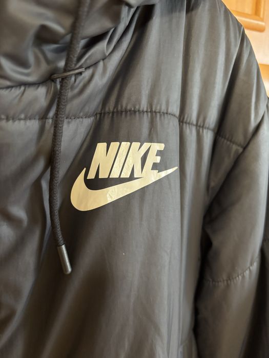 Куртка жіноча зимова Nike
