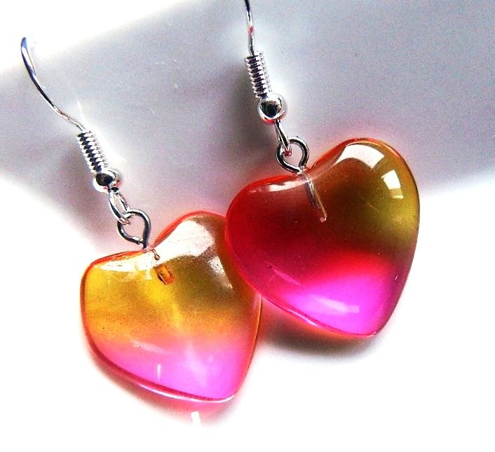 Tęczowe kryształowe serduszka, delikatne kolczyki w srebrze