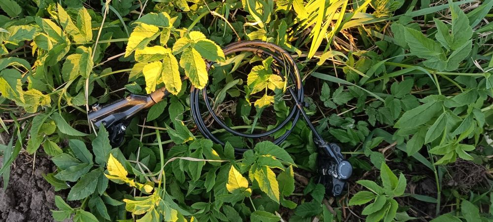 Гальмо  Shimano Deore BL-M6000 заднє