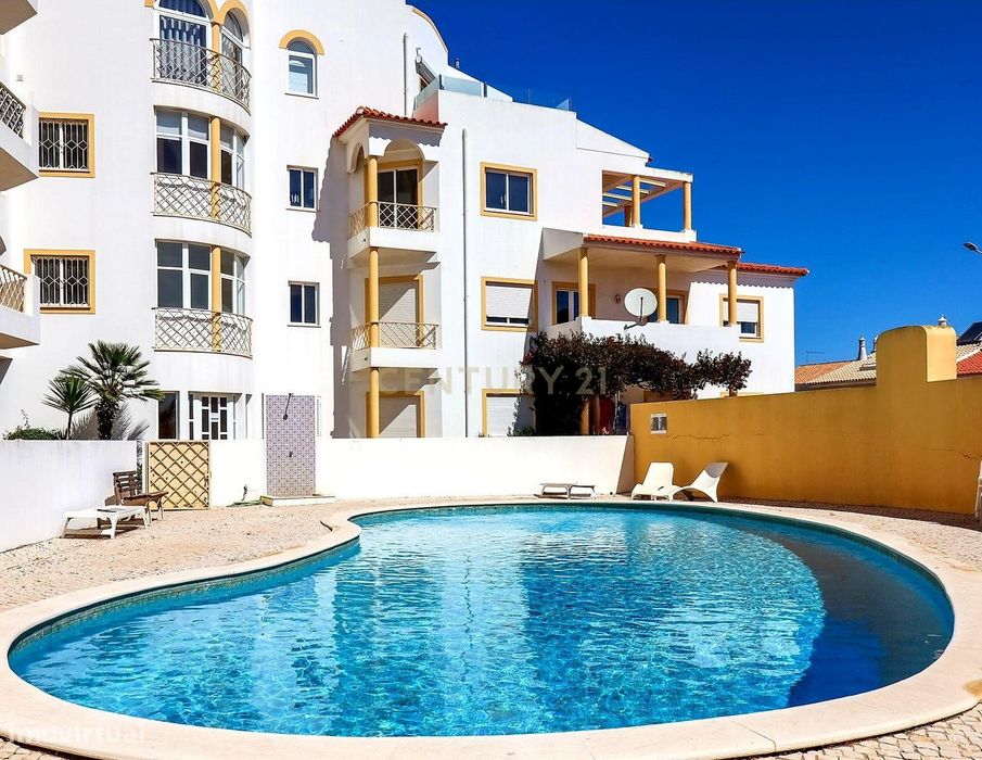 Luminoso T3 Em Condominio Privado Com Piscina