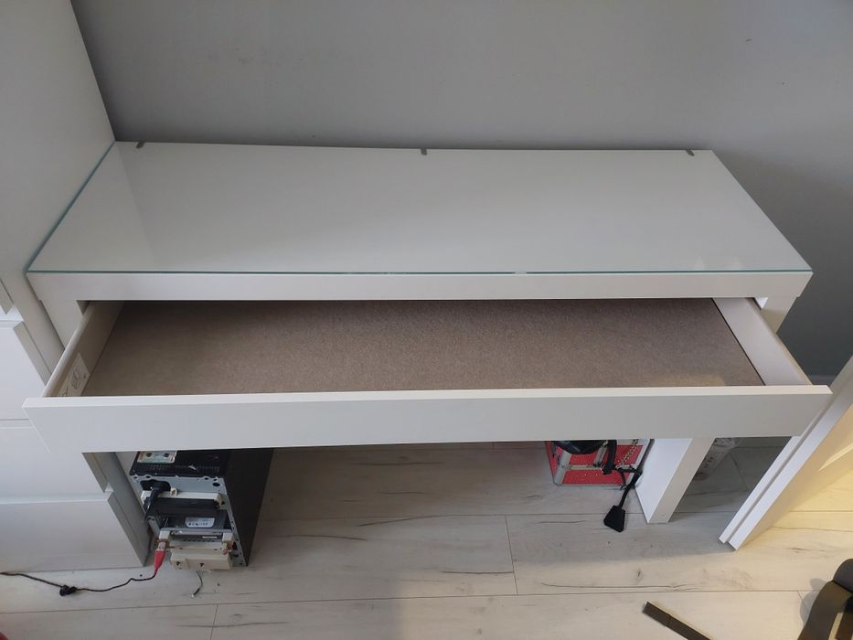 Toaletka , biurko Malm Ikea