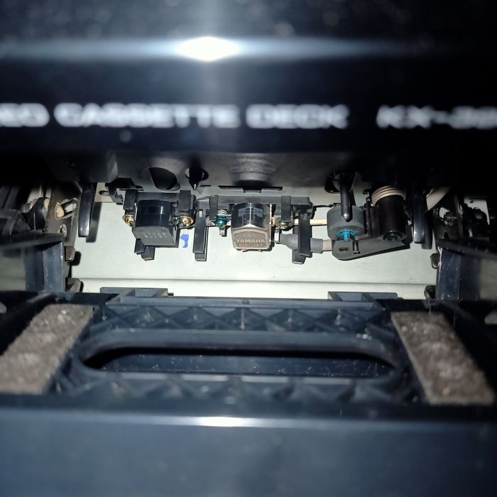 Касетний магнітофон Yamaha KX-390